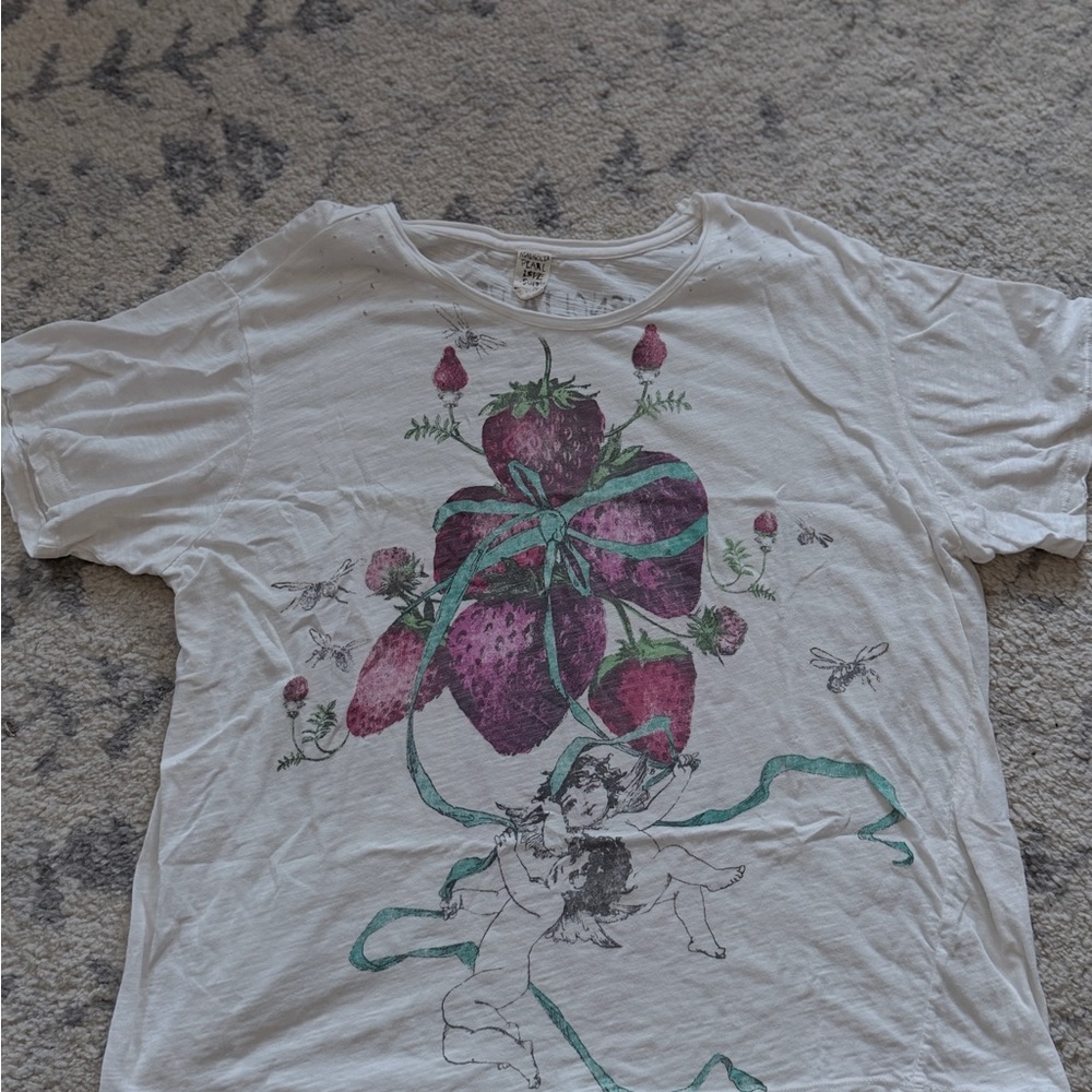 Magnolia Pearl Gather Me Berries Tee - Picture 6 of 8